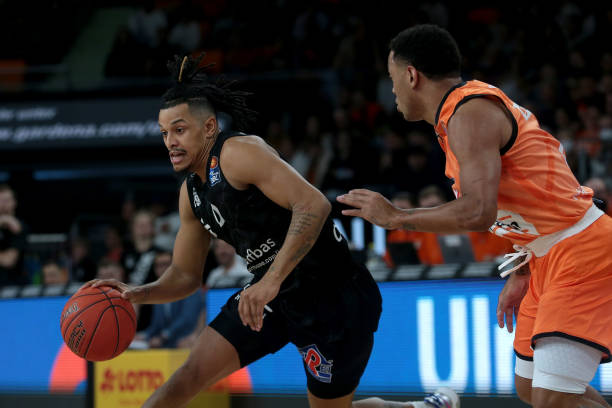 他们通过这 他们通过这