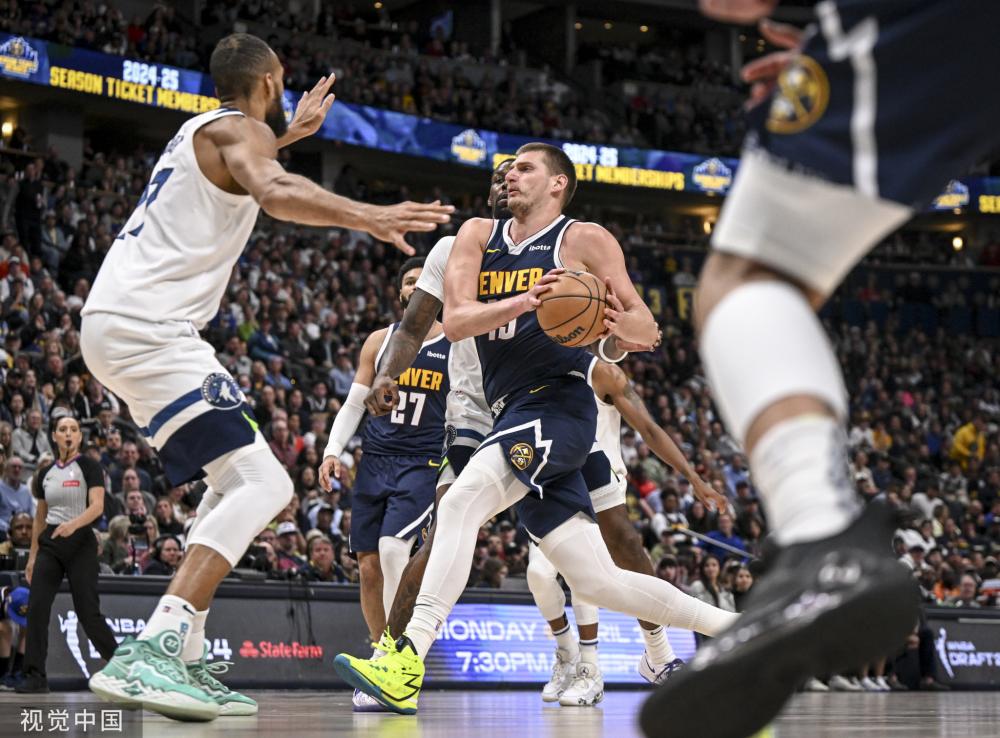 斯这样的前 斯这样的前